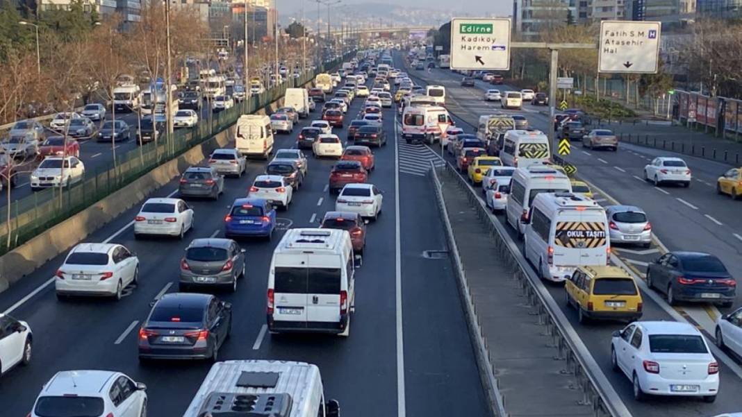 Trafik cezaları değişti! 10 madde daha Meclis'ten geçti: Araç sahipleri bu listeye bakmalı 28